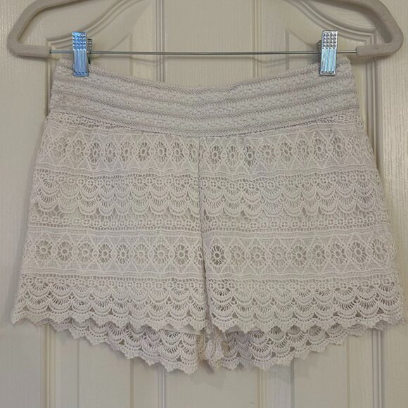 Jolt - White - Crochet Scalloped Shorts - S - Picture 1 of 5